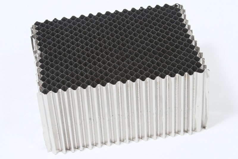 structural-honeycomb-17-7-alloy-250-square-non-corrugated-perforated-cell